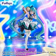 Hatsune Miku x Rascal Figure